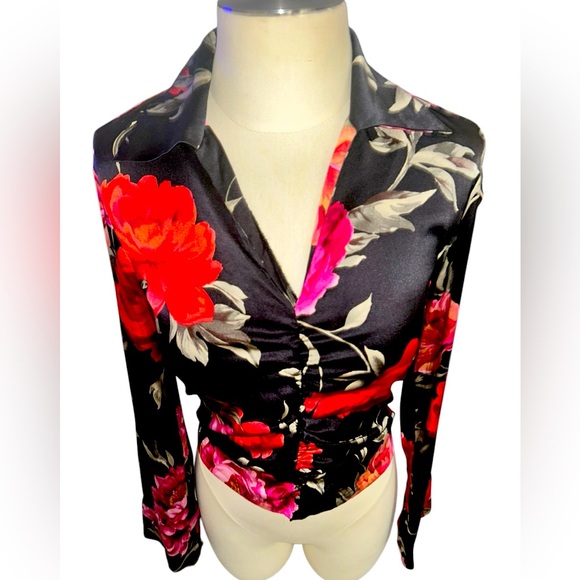 Karen Kane Tops - Karen Kane long sleeve blouse